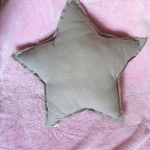 Super cute star shaped linen cushion